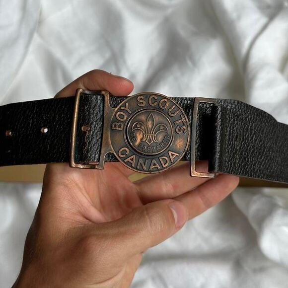 Vintage 60s 70s Boyscout Of Canada Leather Metal Clasp Belt - Picture 1 of 8
